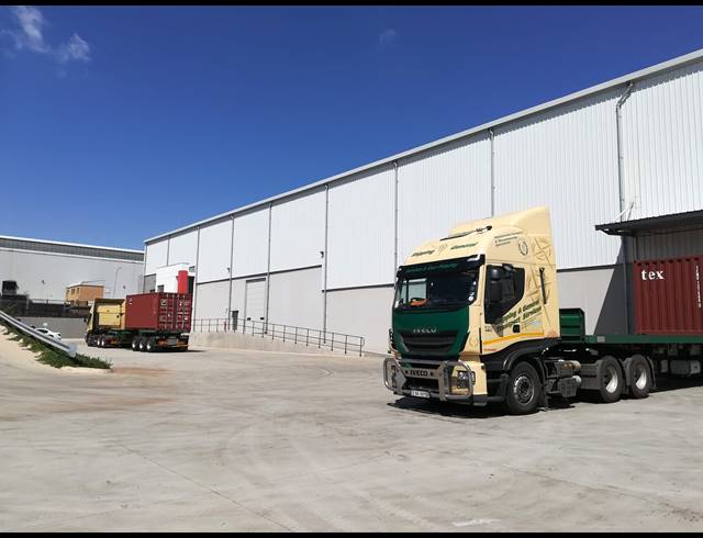 3,280M² WAREHOUSE TO LET IN LINBRO PARK